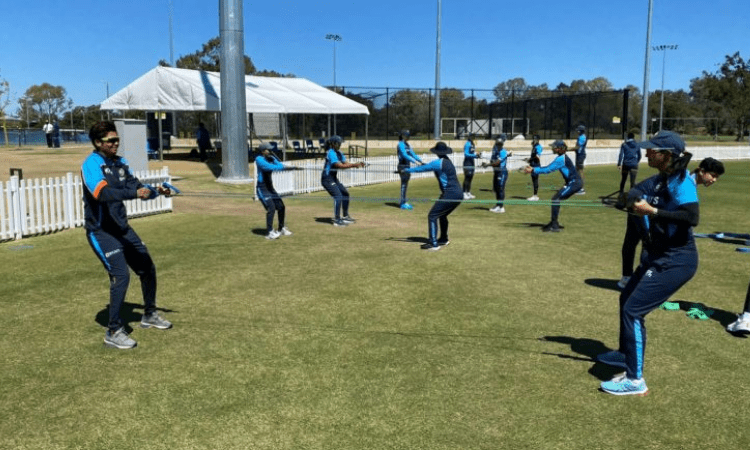 Indian women cricketers begin training in Australia