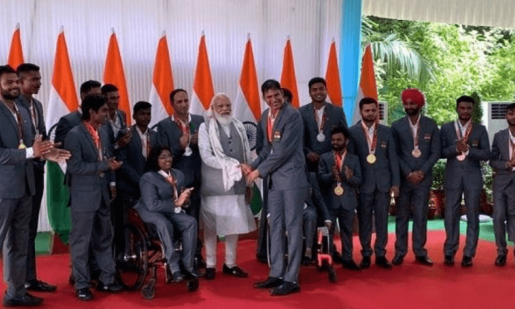 PM Modi meets India’s Paralympics stars