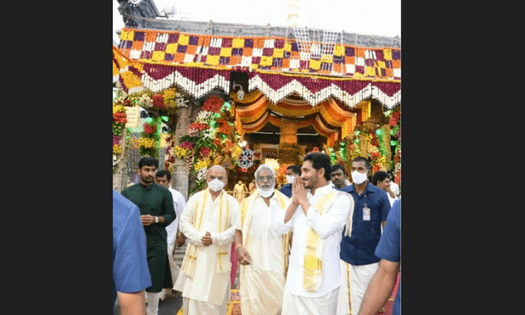 Andhra CM launches Sri Venkateswara Bhakti Channel in Hindi, Kannada