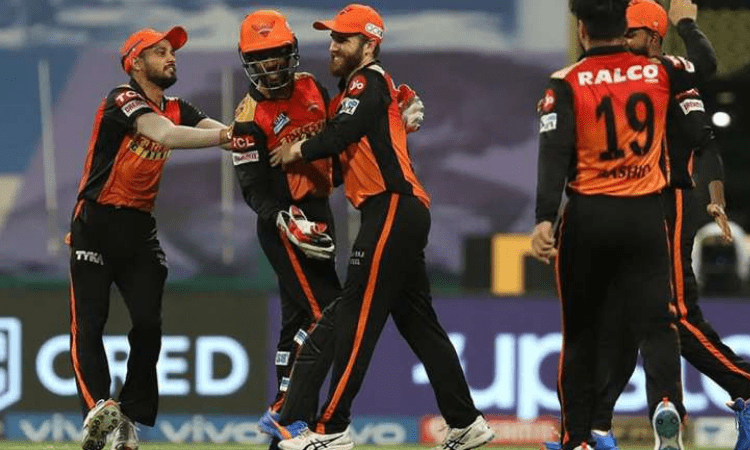 IPL 2021: Hyderabad seal a narrow four-run win over Bangalore