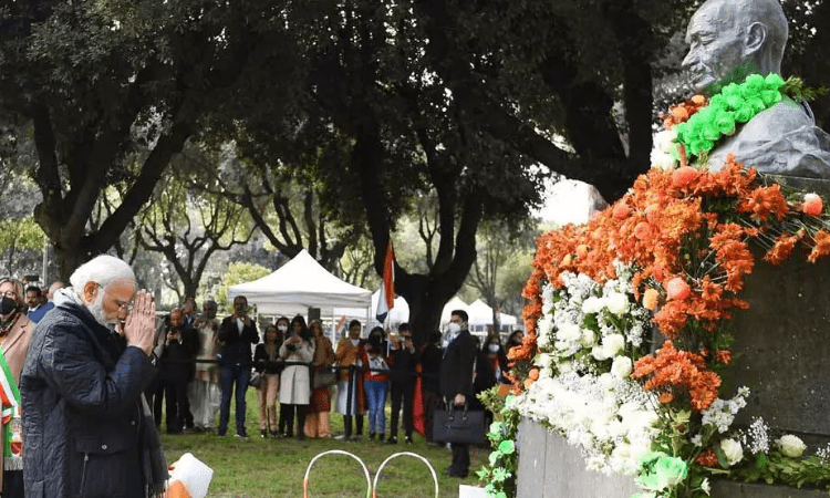 Modi meets Indian diaspora in Rome