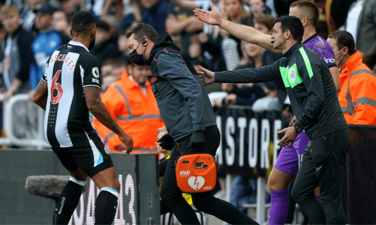 Spurs beat Newcastle 3-2 after match stopped for medical emergency