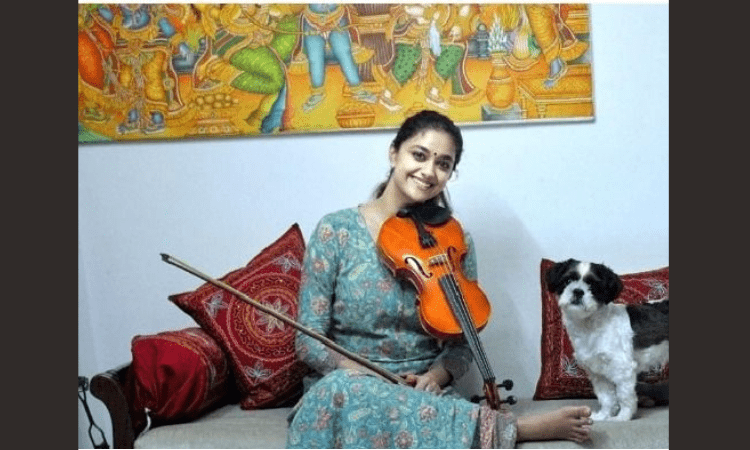 Keerthy Suresh turns violinist for ‘Sarkaru Vaari Paata’