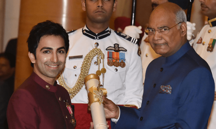 Padma awards presented to Pt Chhannulal Mishra, Sushma Swaraj, Kangana