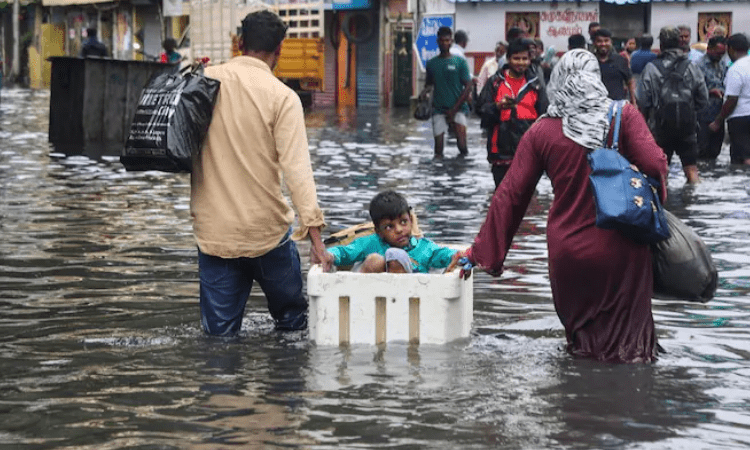 Red Alert In Chennai, Adjoining Districts For Heavy Rainfall - Telugu ...