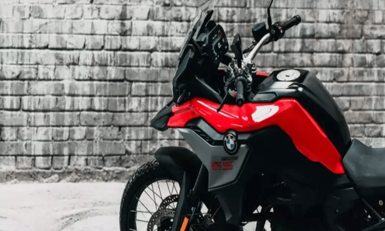 After connected cars, digital radio tech now transforming bikes