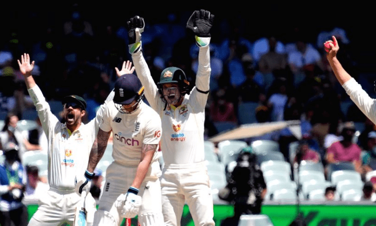Ashes, 2nd Test: Woakes and Buttler survive first session as Australia pick two wickets