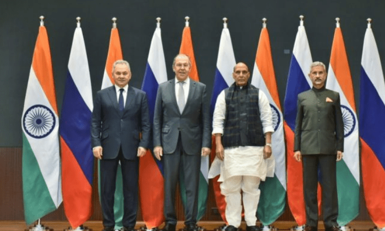 India inks 4 deals with Russia, including purchase of over 6L AK-203 rifles