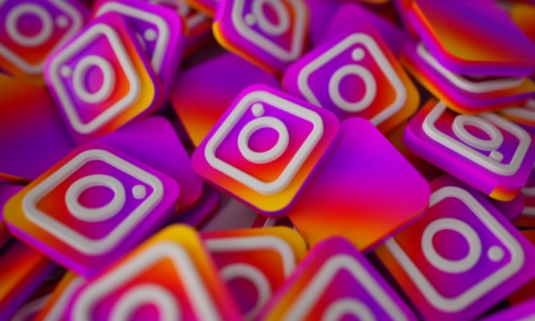 Instagram rolls out Playback to show favourite Stories from 2021