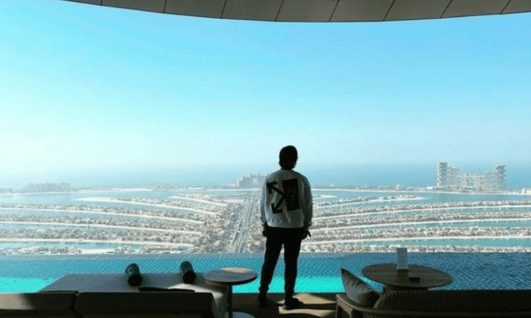 Allu Arjun savours the views of Dubai’s skyline
