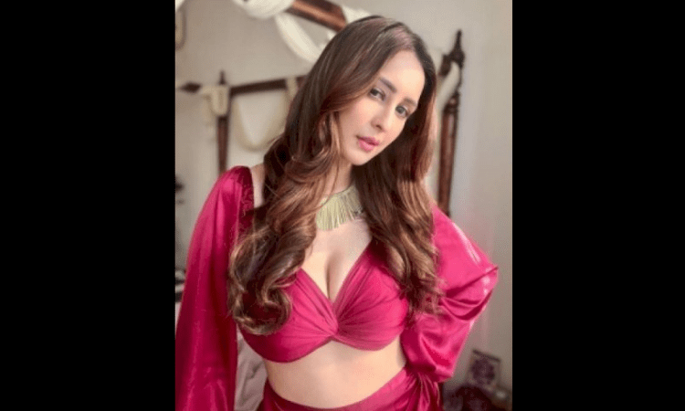 Chahhat Khanna on ‘grey hair’: It’s beautiful which trolls don’t have the vision to see