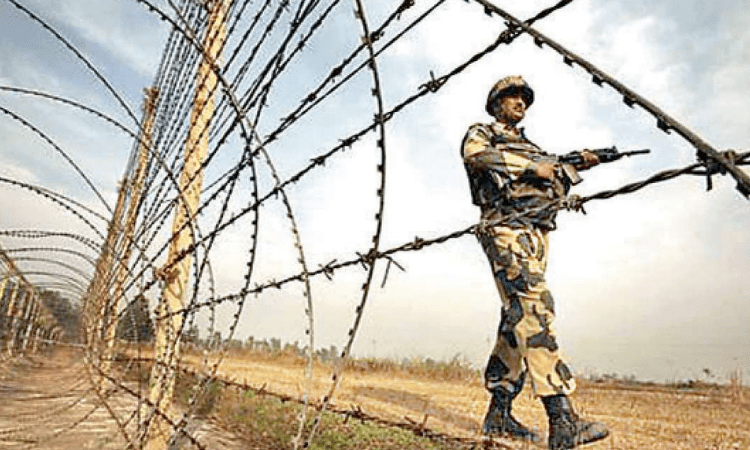 BSF seize heroin, weapons close to Pakistan border