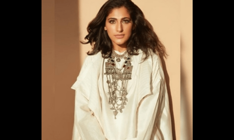 Kubbra Sait tests Covid positive, urges people to do home tests