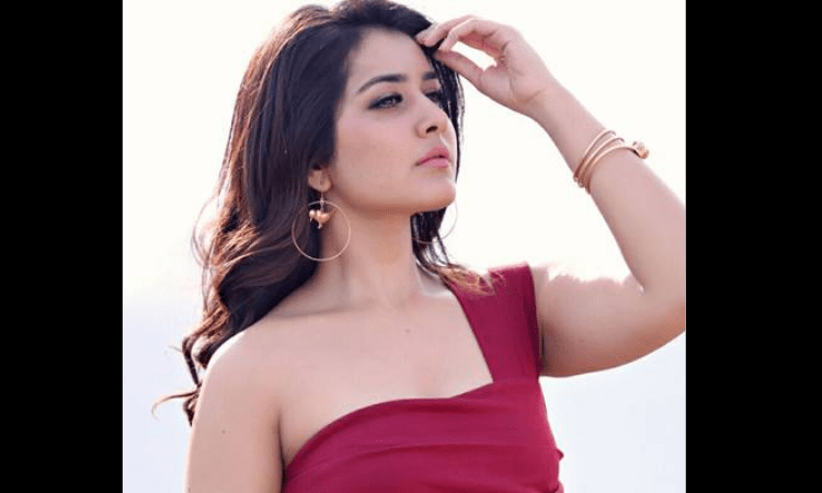 Raashii Khanna commences shooting for ‘Yodha’