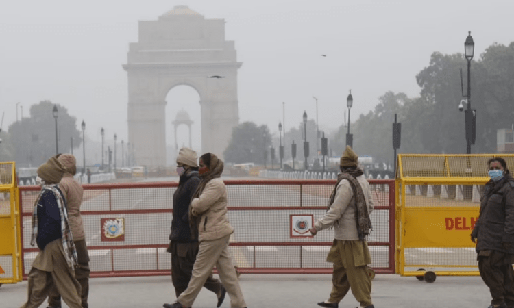 Delhi’s minimum temperature rests at 7.5 degrees Celsius