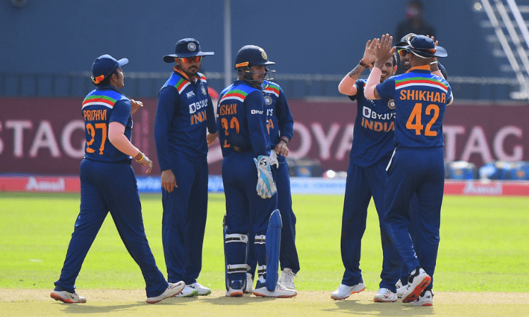 2nd T20I: Unchanged India win toss, opt to bowl against Sri Lanka