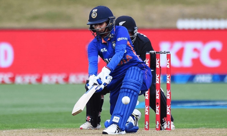 NZ v IND: Smriti, Harmanpreet, Mithali score fifties, India win 5th ODI, avoid whitewash
