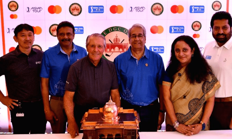 DGC Open to be held from March 24, Gary Player unveils Trophy