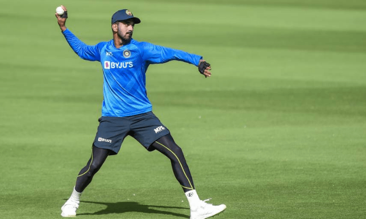 IPL 2022: KL Rahul and Quinton de Kock make a devastating opening pair, says Gavaskar