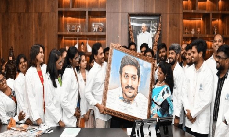 Jagan assures all help to Ukraine returnee students