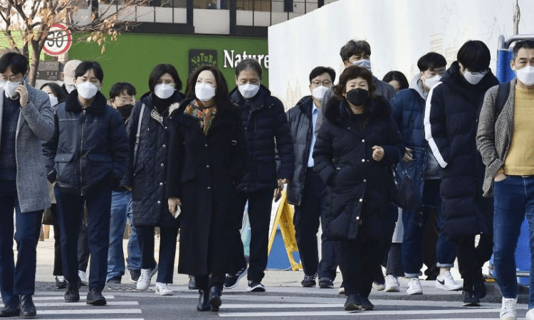 S. Korea reports record high of over 400,000 new COVID-19 cases