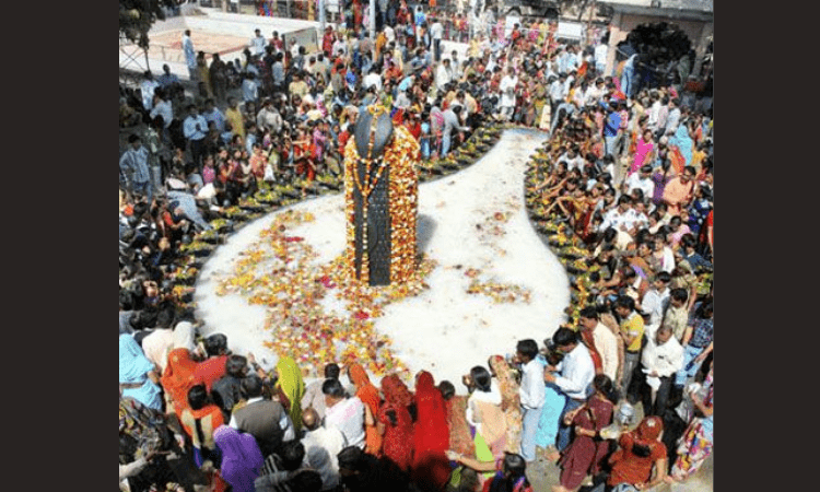 Telugu states celebrate Maha Shivratri with gaiety