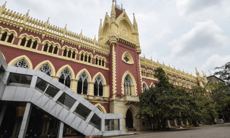 Calcutta HC judge recuses from WBSSC hearing