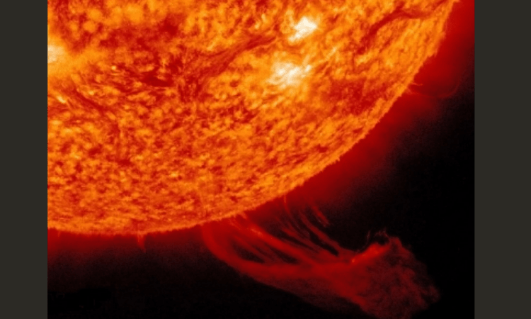 Sun storms Mercury with a plasma wave