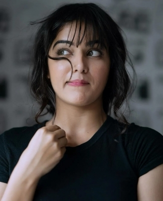 Power Peck: Wamiqa Gabbi reveals her first kiss experience