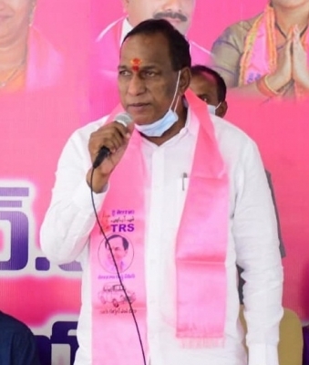 Telangana minister’s convoy attacked during a meeting of the Reddy community
