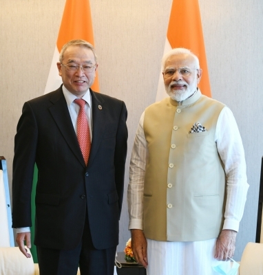 modi meets industry leaders in japan and invites them to invest in india