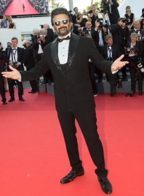 ‘Man in Black’: Madhavan looks sharp in a classic black suit on Cannes red carpet