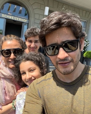 Mahesh Babu’s selfie on Europe road trip goes viral
