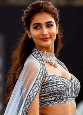 Pooja Hegde lambasts IndiGo staffer for rude behavior; airline apologizes