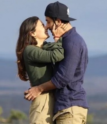 Alia changes Instagram profile pic after pregnancy announcement