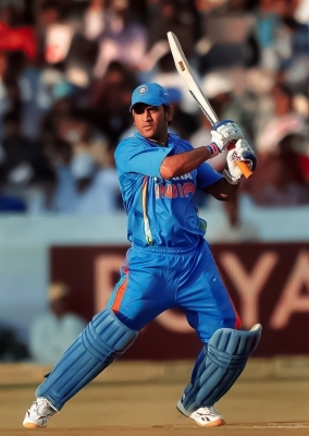 MS Dhoni turns 41, cricket fraternity extends birthday wishes for “Captain Cool”