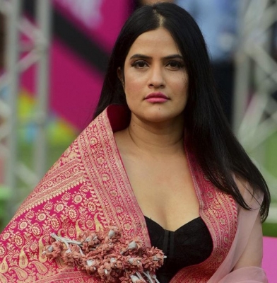 Sona Mohapatra draws Twitter CEO’s attention to sexism in his alma mater