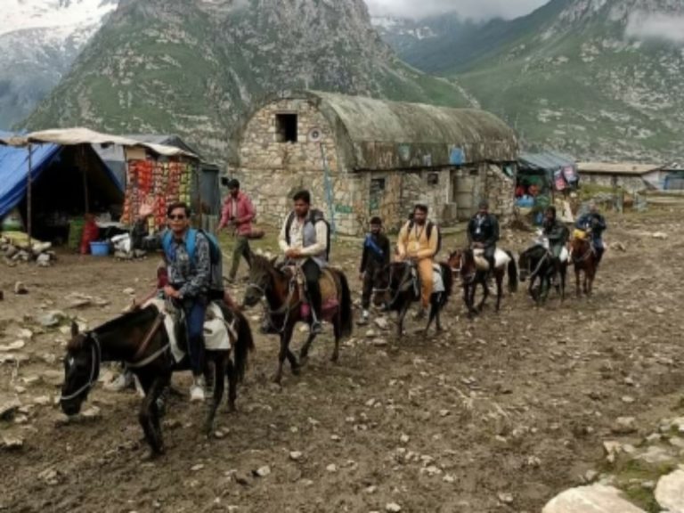Over 1.28 lakh Yatris perform ongoing Amarnath Yatra