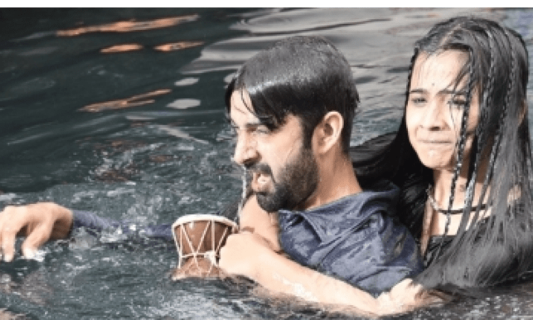 Celesti Bairagey shoots in water at zero degree, her lips turn blue