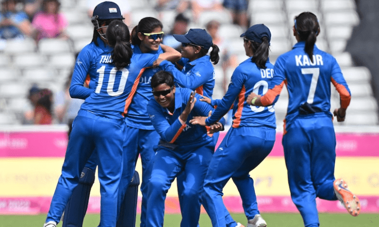 MandhaMandhana scores half-ton as India women thrash England to level T20I series 1-1na scores half-ton as India women thrash England to level T20I series 1-1