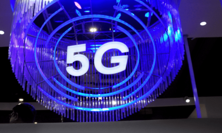 Working with telcos to provide seamless 5G by year-end, handset makers tell govt