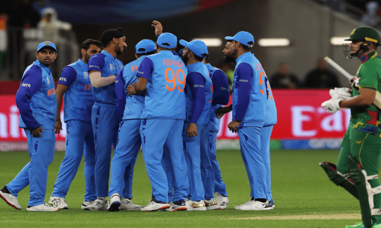 Cold weather might be behind India’s poor fielding display, indicates Bhuvneshwar