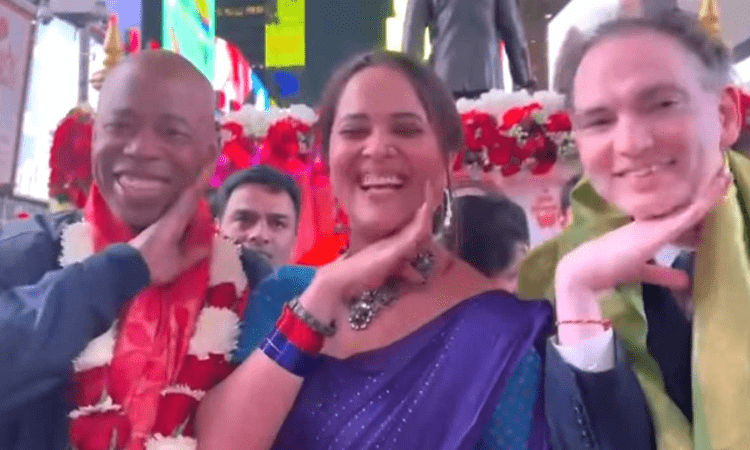 NYC’s Mayor performs Allu Arjun’s hand gesture from ‘Pushpa’