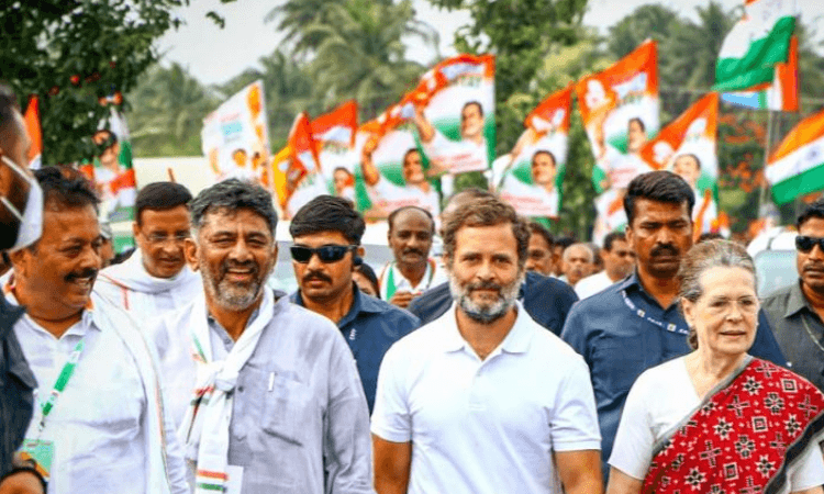 Sonia joins Bharat Jodo Yatra in K’taka