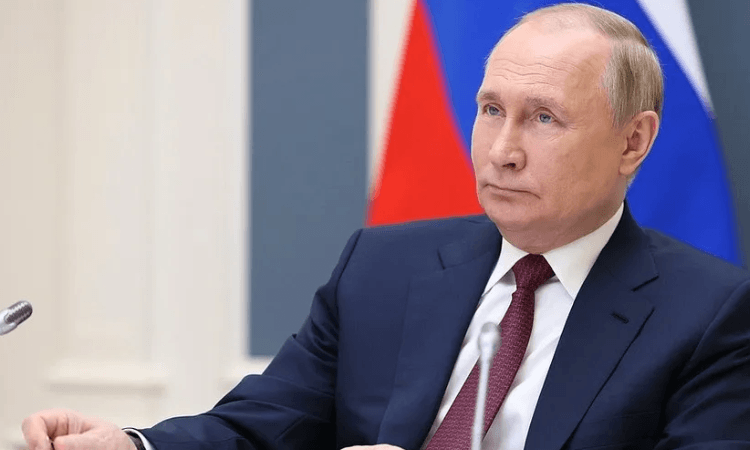 Putin urges economic measures to cushion sanctions