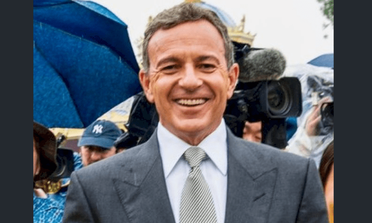 Bob Iger returns as Walt Disney CEO, Bob Chapek steps down