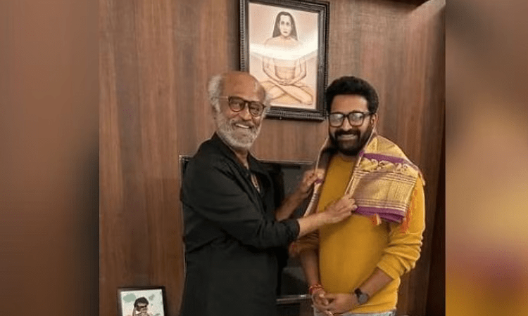 Rajinikanth gifts golden memorabilia to Rishab Shetty