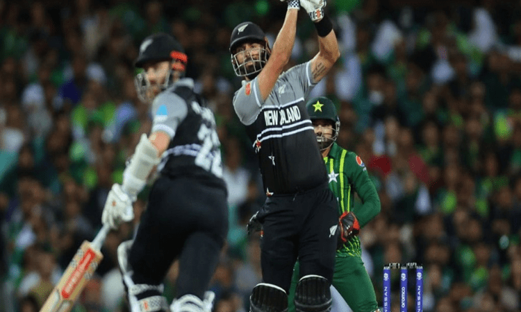T20 World Cup, 1st semifinal: Daryl Mitchell’s fifty takes New Zealand to 152-4 against Pakistan