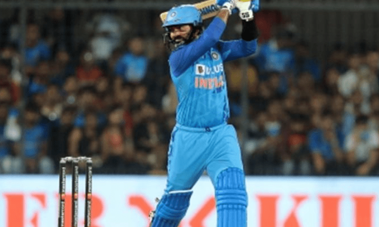 T20 World Cup: Will see how Karthik pulls up tomorrow morning before making final decision, says Dravid