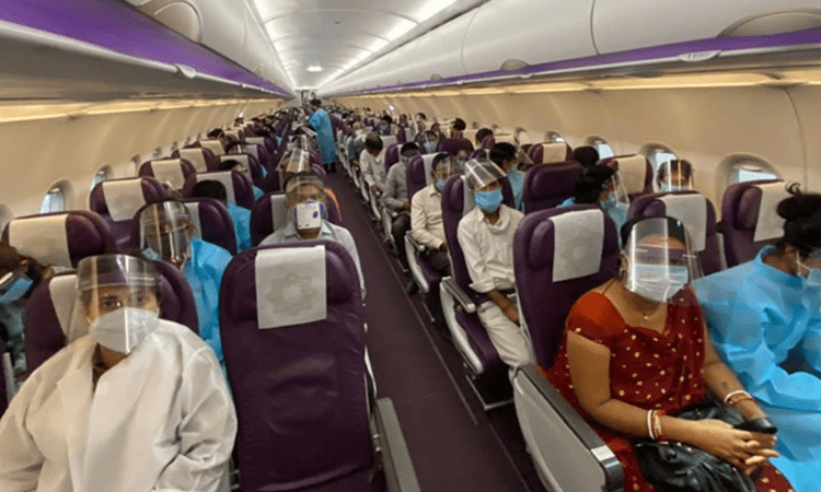 Wearing masks not mandatory anymore in flights in India